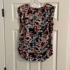 Ann Taylor multicolored sleeveless blouse. Size SP.